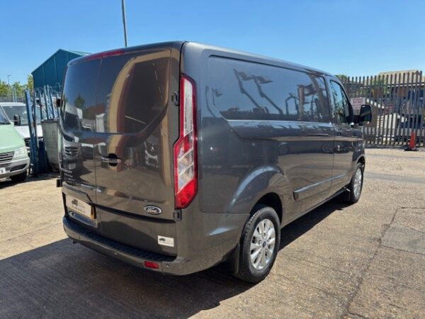 Ford Transit Custom Limited - Image 6