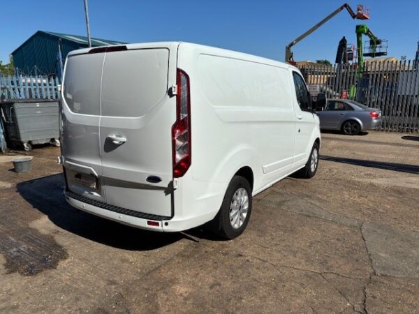 Ford Transit Custom Limited - Image 6