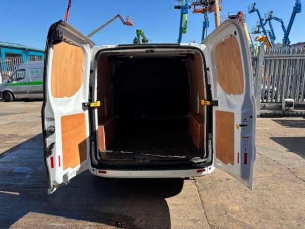 Ford Transit Custom Limited - Image 8