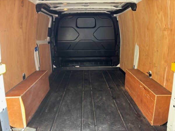Ford Transit Custom Limited - Image 9