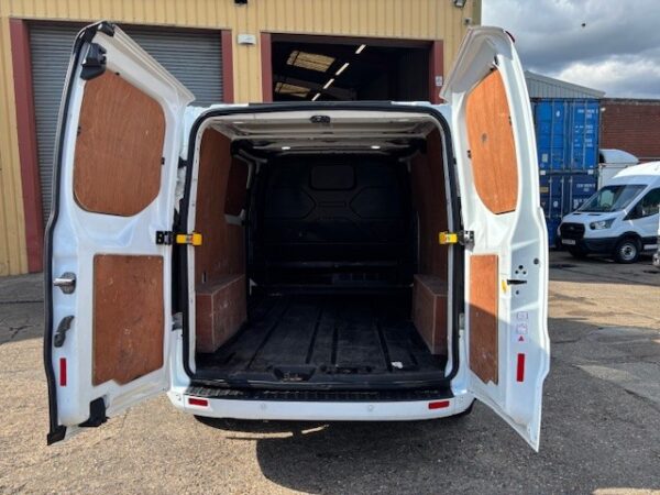 Ford Transit Custom Limited - Image 10