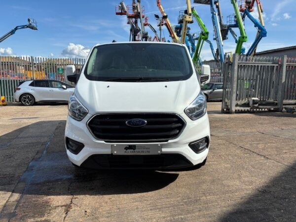 Ford Transit Custom Limited - Image 3