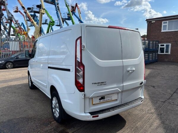 Ford Transit Custom Limited - Image 7