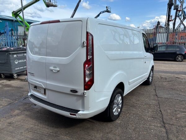 Ford Transit Custom Limited - Image 8