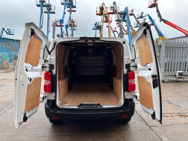 Vauxhall Vivaro 1.5 Turbo D 2900 Prime Panel Van 6dr Diesel Manual L1 H1 Euro 6 Air Con (Copy) - Image 11