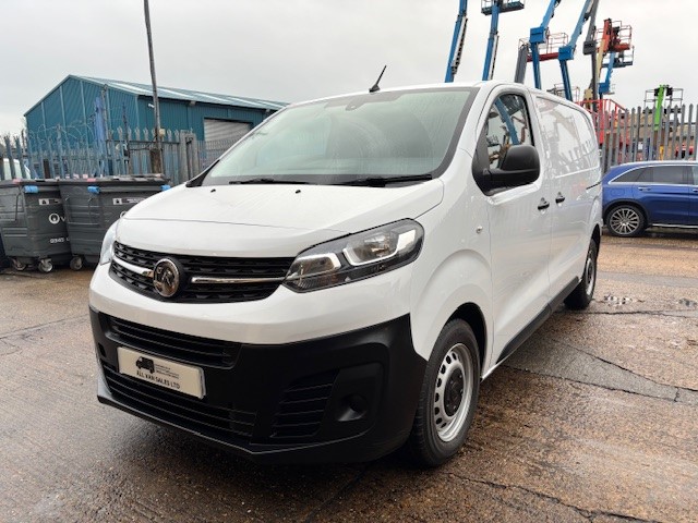 Vauxhall Vivaro 1.5 Turbo D 2900 Prime Panel Van 6dr Diesel Manual L1 H1 Euro 6 Air Con (Copy) - Image 3