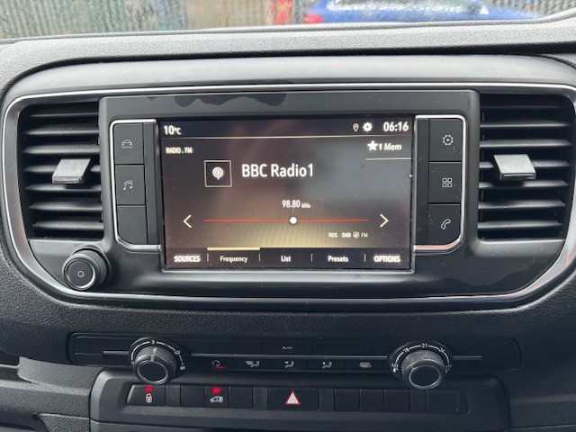 Vauxhall Vivaro 1.5 Turbo D 2900 Prime Panel Van 6dr Diesel Manual L1 H1 Euro 6 Air Con (Copy) - Image 17