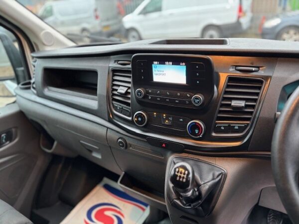 Ford Transit 2.0 350 EcoBlue Leader RWD L3 H3 Euro 6 Air Con - Image 13