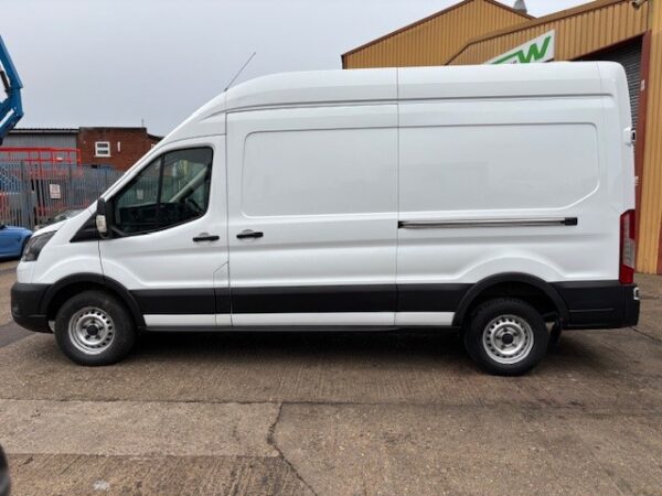 Ford Transit 2.0 350 EcoBlue Leader RWD L3 H3 Euro 6 Air Con - Image 5