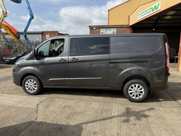 Ford Transit Custom Limited - Image 23