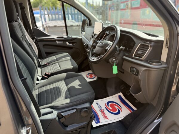 Ford Transit Custom Limited - Image 10