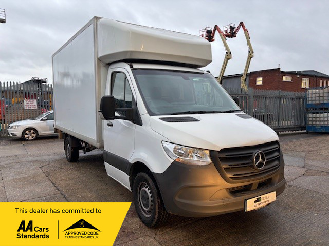 Mercedes-Benz Sprinter 315 Luton With Taillift