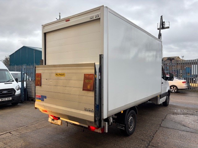 Mercedes-Benz Sprinter 315 Luton With Taillift - Image 6