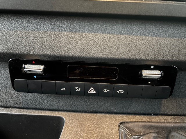 Mercedes-Benz Sprinter 315 Luton With Taillift - Image 14