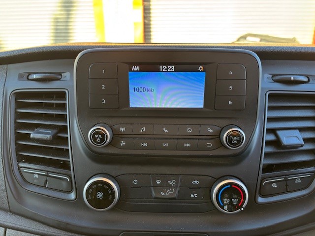 Ford Transit 2.0 350 EcoBlue Leader RWD L3 H3 Euro 6 Air Con - Image 14