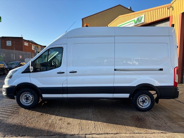 Ford Transit 2.0 350 EcoBlue Leader RWD L3 H3 Euro 6 Air Con - Image 5