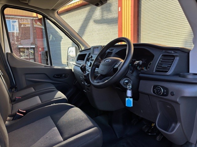 Ford Transit 2.0 350 EcoBlue Leader RWD L3 H3 Euro 6 Air Con - Image 12