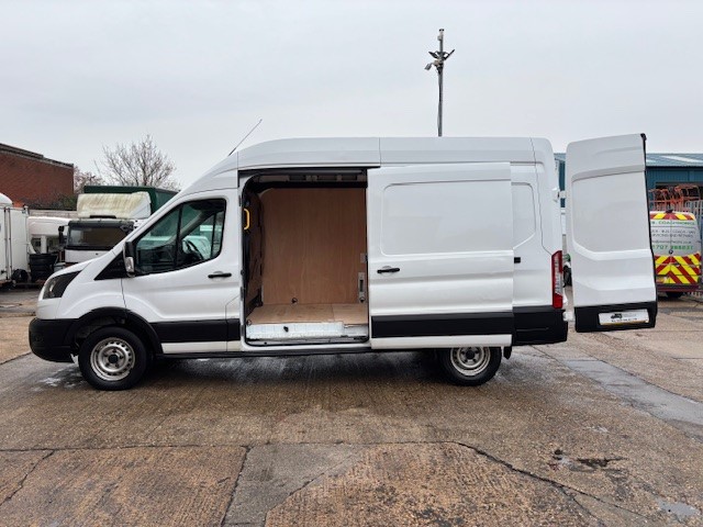 Ford Transit 2.0 350 EcoBlue Leader RWD L3 H3 Euro 6 Air Con - Image 6