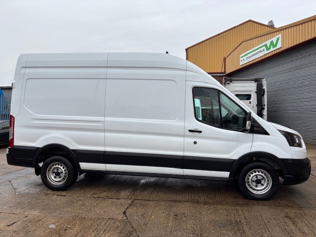 Ford Transit 2.0 350 EcoBlue Leader RWD L3 H3 Euro 6 Air Con - Image 4